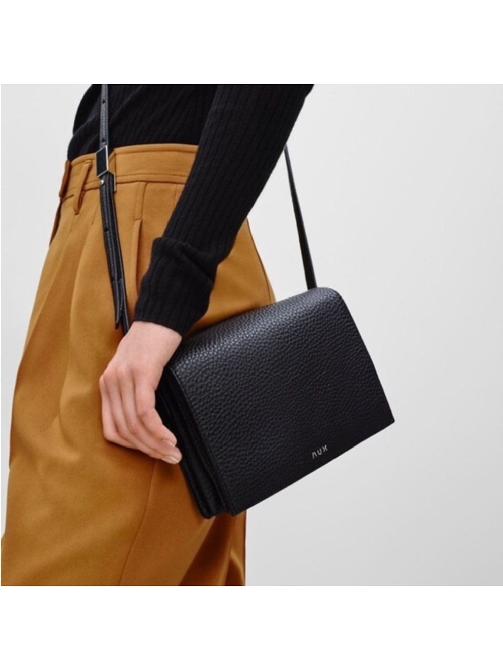 Aritzia Auxiliary Calisch Crossbody Purse Bag
